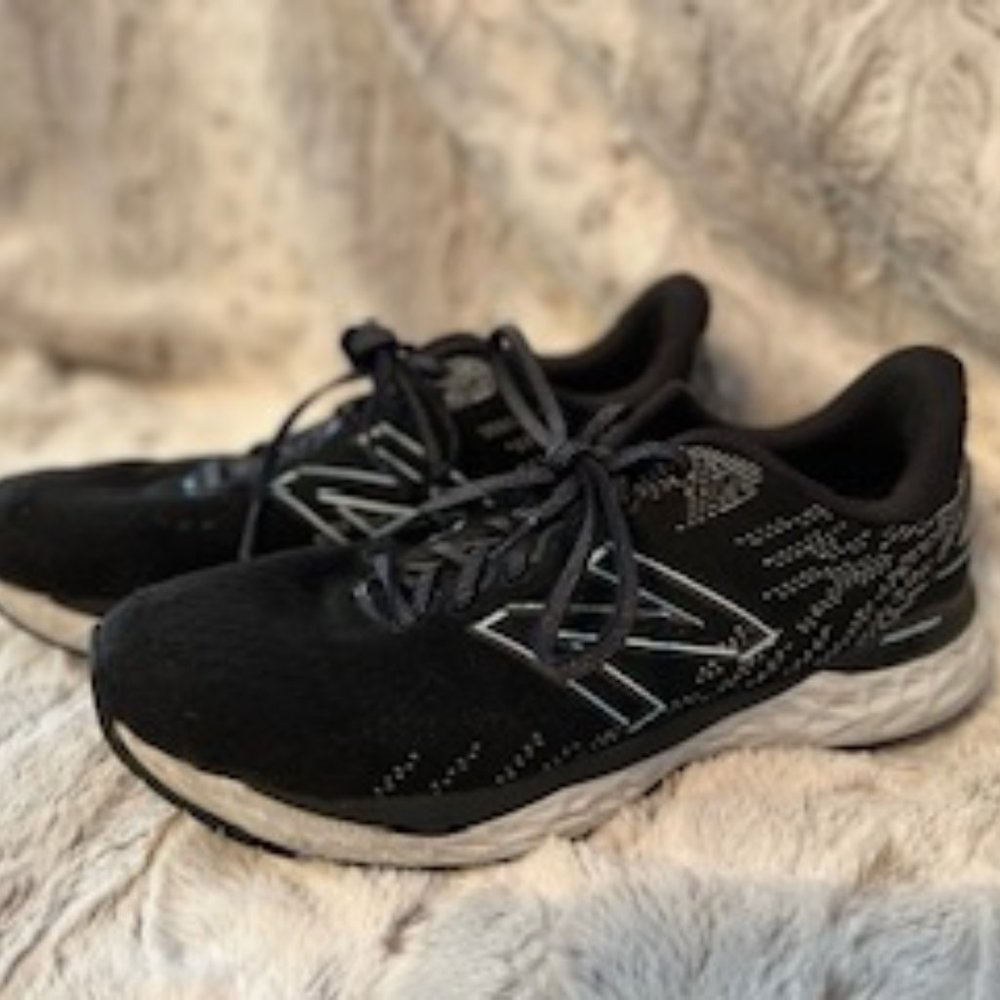 New Balance Black & White Fresh Foam Sz 10.5